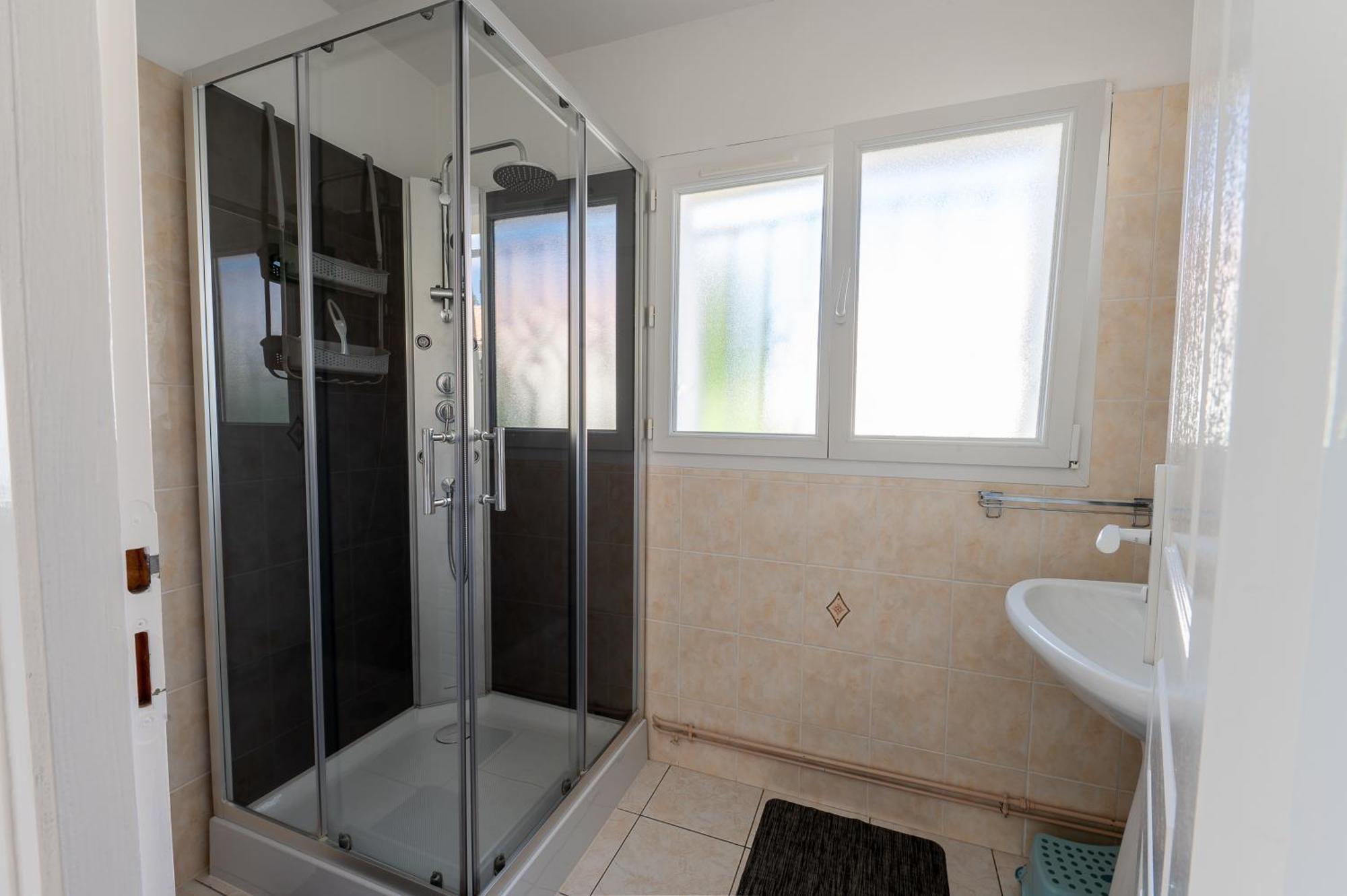 Appartement Independant 80M² Dans Villa 생죠지드디돈느 외부 사진